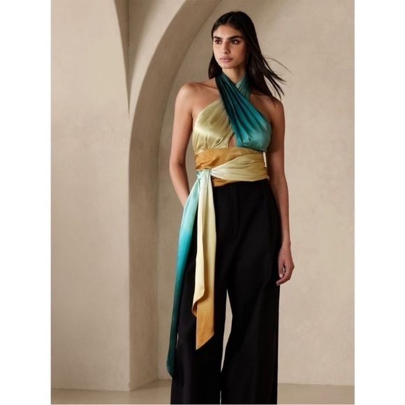 Banana republic Giana Silk Halter Top in Daybreak Ombre Blue size 8 - Picture 2 of 11